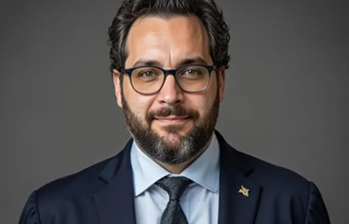 Prof. Dr. Dr. Oliver Hoffmann	